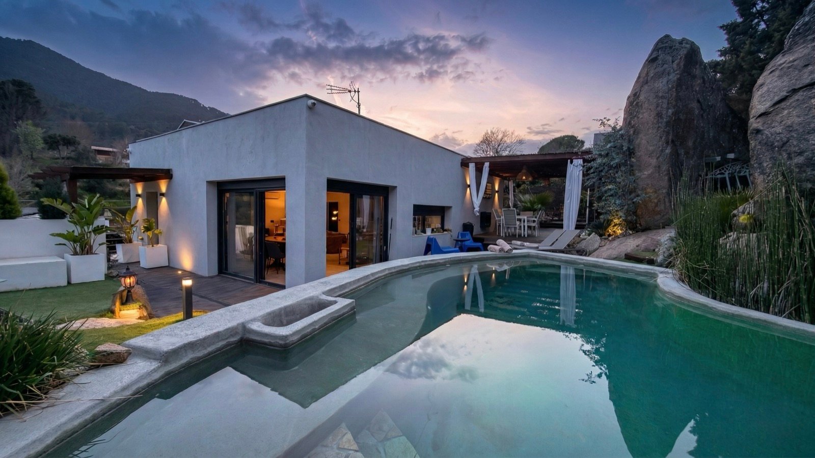 Casa para grupos grandes con piscina en El Tiemblo